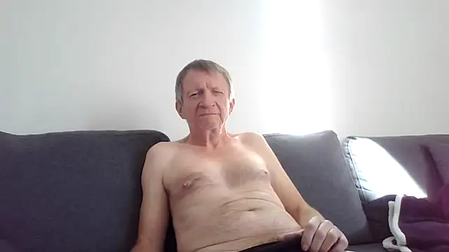 Snapshot of naturiste974 chatting on October 16, 2025, 3:35 pm naturiste974 online show from October 16, 2025, 3:35 pm