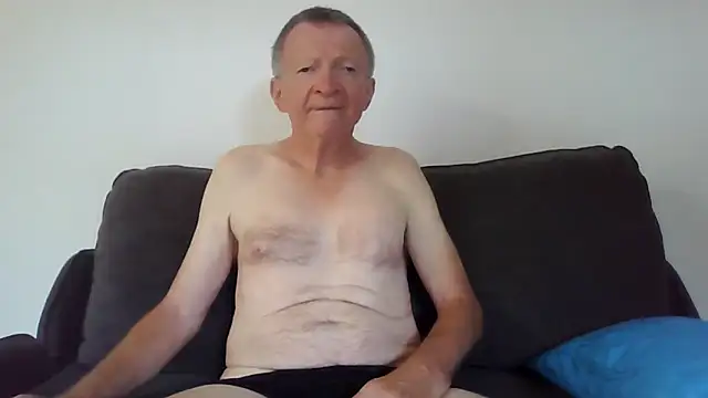 naturiste974 online show from February 26, 2026, 10:36 am