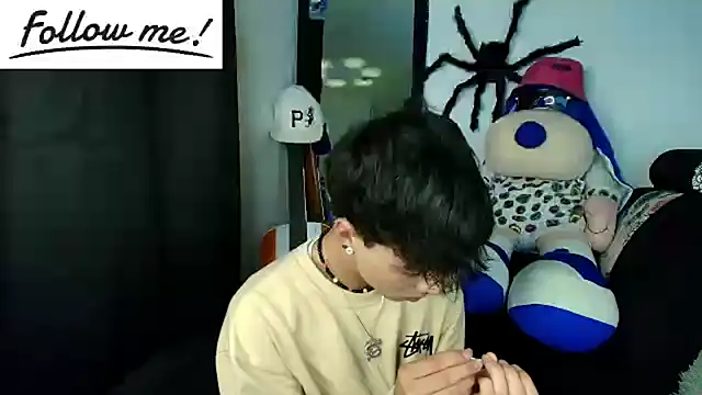 Snapshot of twink_sebas_ chatting on December 10, 2024, 8:08 am twink sebas  online show from December 10, 2024, 8:08 am