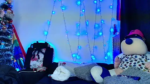 Snapshot of twink_sebas_ chatting on December 24, 2024, 8:49 pm twink sebas  online show from December 24, 2024, 8:49 pm