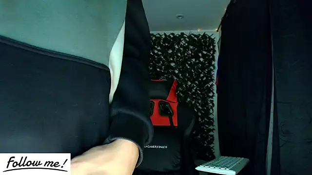 Snapshot of twink_sebas_ chatting on January 21, 2025, 6:54 am twink sebas  online show from January 21, 2025, 6:54 am