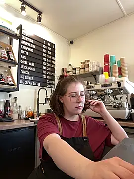 cinnabon  online show from April 22, 2026, 1:23 pm