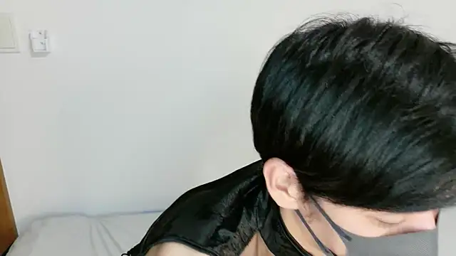 Snapshot of itsme_LEON chatting on October 28, 2025, 1:03 pm itsme LEON online show from October 28, 2025, 1:03 pm