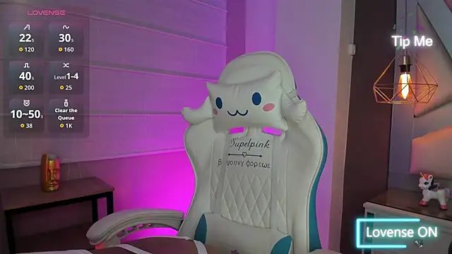 Amber villalobos  online show from September 12, 2025, 9:48 pm