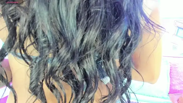 Amber villalobos  online show from April 8, 2026, 10:43 pm