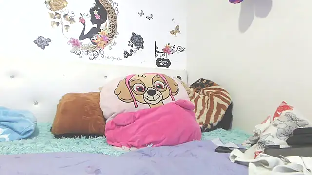 Snapshot of catalinadiaz666 chatting on February 26, 2025, 12:49 am catalinadiaz666 online show from February 26, 2025, 12:49 am