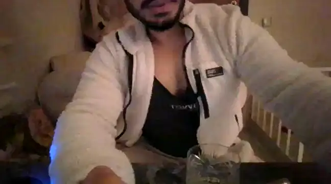 Snapshot of DateMike94 chatting on March 19, 2025, 8:00 pm DateMike94 online show from March 19, 2025, 8:00 pm