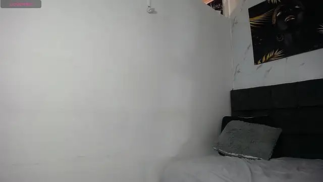 Snapshot of mikoto_urab chatting on January 16, 2025, 10:23 pm mikoto urab online show from January 16, 2025, 10:23 pm