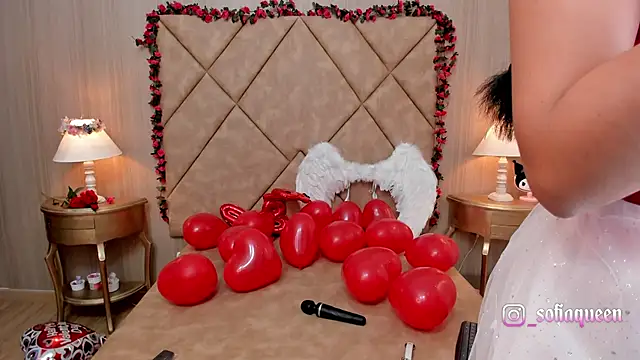 Snapshot of SoffiQueen chatting on February 9, 2025, 12:06 am SoffiQueen online show from February 9, 2025, 12:06 am