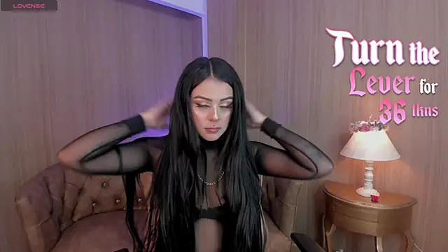 Snapshot of SoffiQueen chatting on March 19, 2025, 8:43 pm SoffiQueen online show from March 19, 2025, 8:43 pm