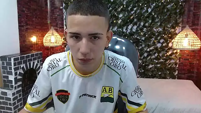 JackSwan18 online show from December 6, 2024, 1:11 pm