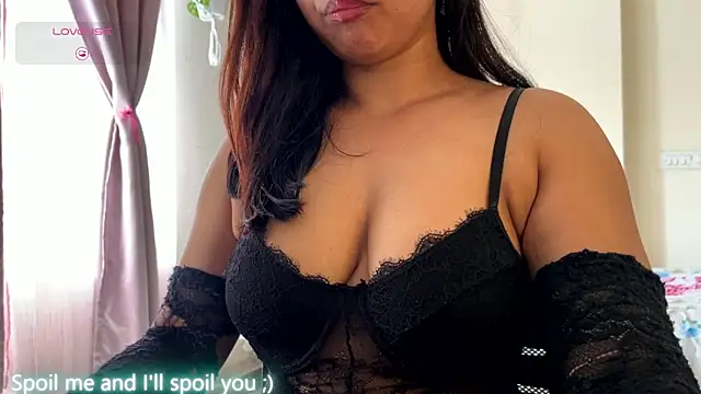 Snapshot of ohh_mona chatting on March 17, 2025, 4:19 am ohh mona online show from March 17, 2025, 4:19 am