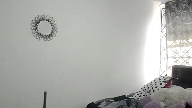 Snapshot of shopyymessyy chatting on January 23, 2025, 6:45 pm shopyymessyy online show from January 23, 2025, 6:45 pm