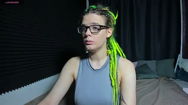 KIKI Krash online show from September 25, 2025, 10:08 am