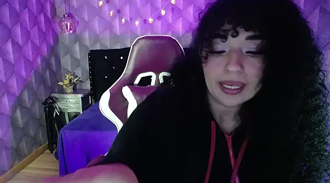 Sofiacowperx online show from February 14, 2025, 12:57 pm