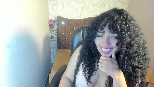 Sofiacowperx online show from November 22, 2025, 9:41 am