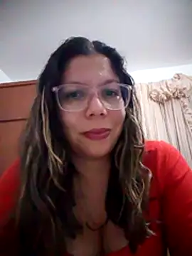 Snapshot of Carliina_Soussa chatting on February 5, 2026, 11:31 pm Carliina Soussa online show from February 5, 2026, 11:31 pm