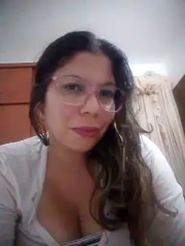 Snapshot of Carliina_Soussa chatting on February 6, 2026, 11:19 pm Carliina Soussa online show from February 6, 2026, 11:19 pm