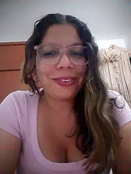 Snapshot of Carliina_Soussa chatting on February 10, 2026, 1:21 am Carliina Soussa online show from February 10, 2026, 1:21 am