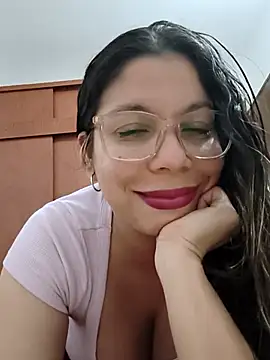 Snapshot of Carliina_Soussa chatting on July 5, 2026, 11:01 pm Carliina Soussa online show from July 5, 2026, 11:01 pm