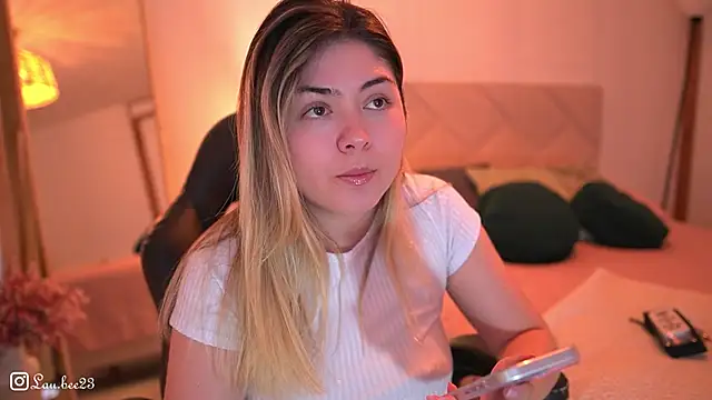 Lau Bee online show from December 18, 2025, 3:51 pm