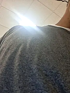 bigboytoy912 online show from June 3, 2026, 5:18 pm