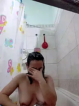 Snapshot of MikaKors chatting on March 15, 2025, 4:43 pm MikaKors online show from March 15, 2025, 4:43 pm