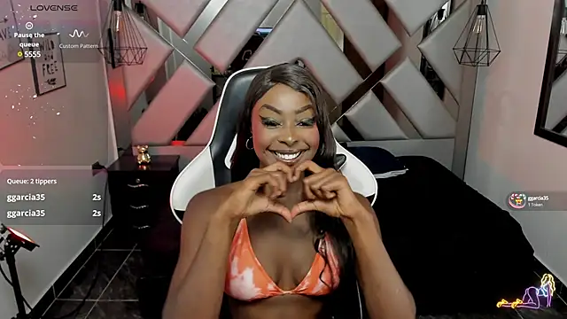 Snapshot of Nahomi-Hill chatting on February 2, 2025, 7:57 pm Nahomi-Hill online show from February 2, 2025, 7:57 pm