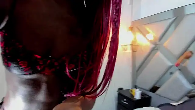 Snapshot of Nahomi-Hill chatting on September 10, 2025, 9:26 pm Nahomi-Hill online show from September 10, 2025, 9:26 pm