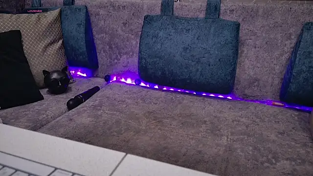 blackcat142 online show from December 4, 2025, 8:34 am