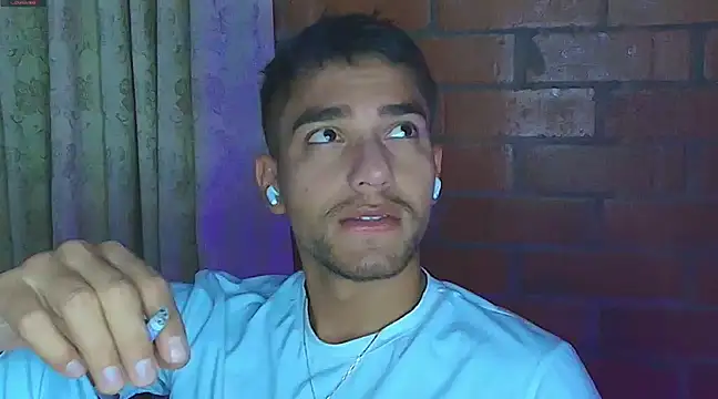 Leandro valenzuela online show from February 5, 2025, 4:27 am