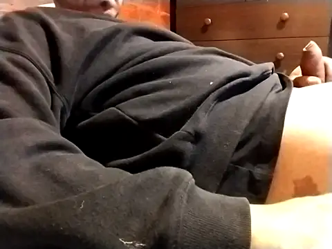 Snapshot of angelcachondo199211 chatting on October 10, 2025, 5:39 am angelcachondo199211 online show from October 10, 2025, 5:39 am