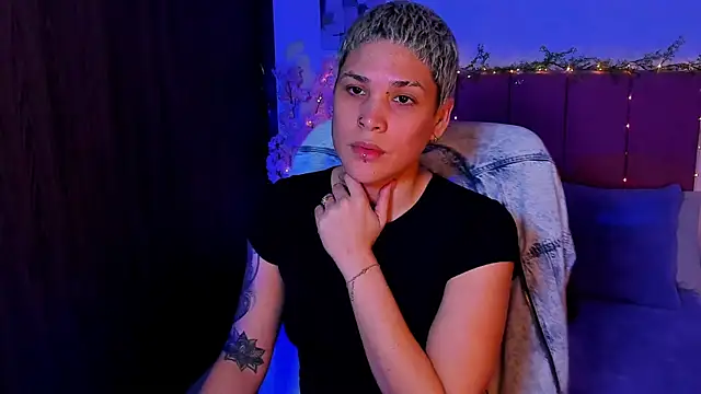 Snapshot of Charlee_pink chatting on October 15, 2025, 6:52 pm Charlee pink online show from October 15, 2025, 6:52 pm