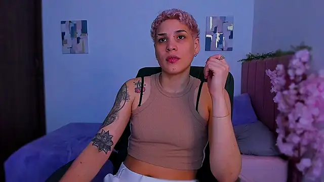 Charlee pink online show from December 18, 2025, 5:35 am