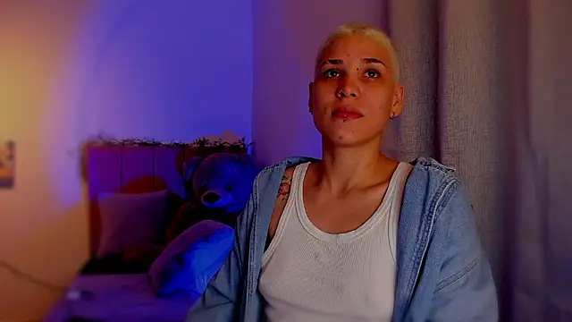 Charlee pink online show from March 5, 2026, 8:49 pm