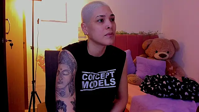 Charlee pink online show from March 24, 2026, 7:30 pm