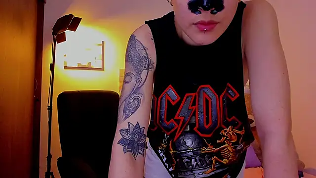 Charlee pink online show from April 2, 2026, 8:39 pm