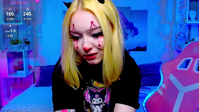 ElswythCovil online show from December 13, 2024, 4:11 am