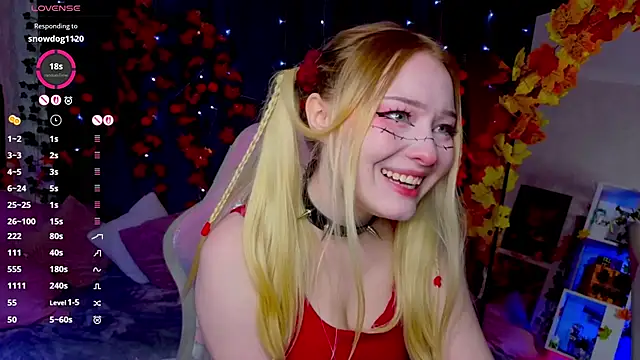 ElswythCovil online show from October 19, 2025, 4:02 am