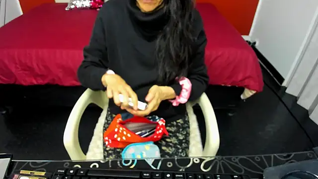 Snapshot of Abrillee1 chatting on January 20, 2025, 7:46 pm Abrillee1 online show from January 20, 2025, 7:46 pm