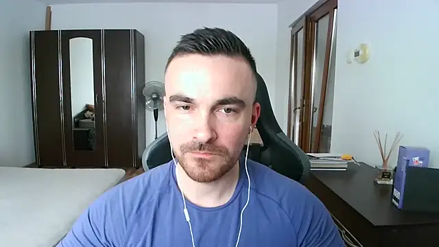Snapshot of mu5clemania2 chatting on May 2, 2026, 10:42 am mu5clemania2 online show from May 2, 2026, 10:42 am