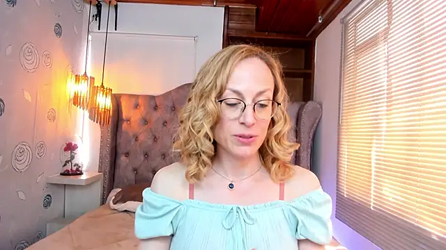 Snapshot of SammySanders chatting on January 24, 2025, 6:25 pm SammySanders online show from January 24, 2025, 6:25 pm