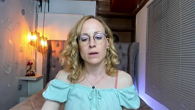 Snapshot of SammySanders chatting on January 25, 2025, 12:27 am SammySanders online show from January 25, 2025, 12:27 am