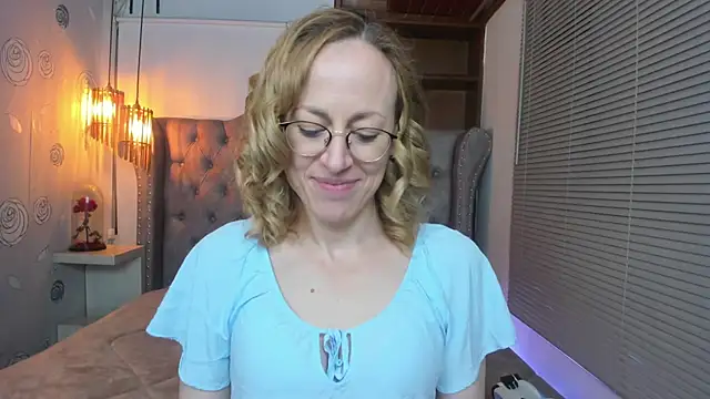 Snapshot of SammySanders chatting on March 6, 2025, 11:20 pm SammySanders online show from March 6, 2025, 11:20 pm