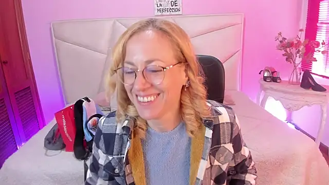 Snapshot of SammySanders chatting on January 17, 2026, 1:27 pm SammySanders online show from January 17, 2026, 1:27 pm