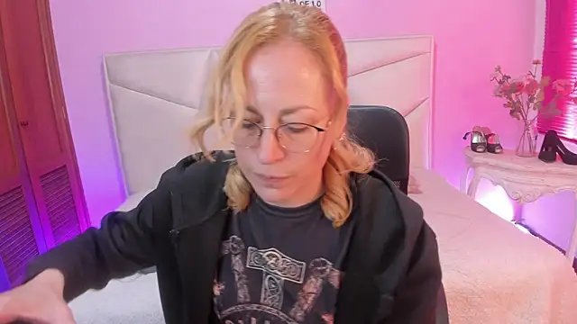 Snapshot of SammySanders chatting on February 12, 2026, 2:23 pm SammySanders online show from February 12, 2026, 2:23 pm