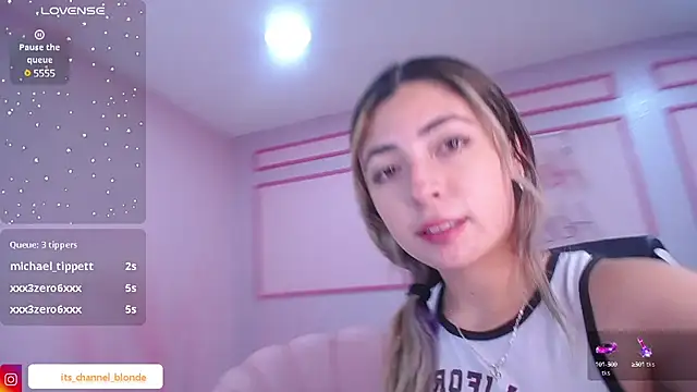 Snapshot of channel_blonde_a chatting on January 22, 2025, 1:53 am channel blonde a online show from January 22, 2025, 1:53 am