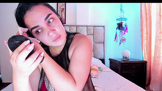 Snapshot of brianaGuzman chatting on September 12, 2025, 6:19 pm brianaGuzman online show from September 12, 2025, 6:19 pm