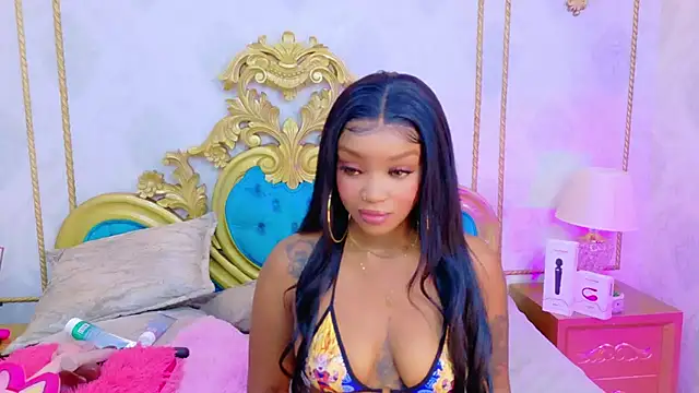 SalomeRestrepo online show from October 24, 2025, 4:31 am