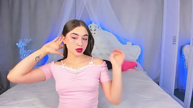 EvaLil online show from February 18, 2025, 1:32 am
